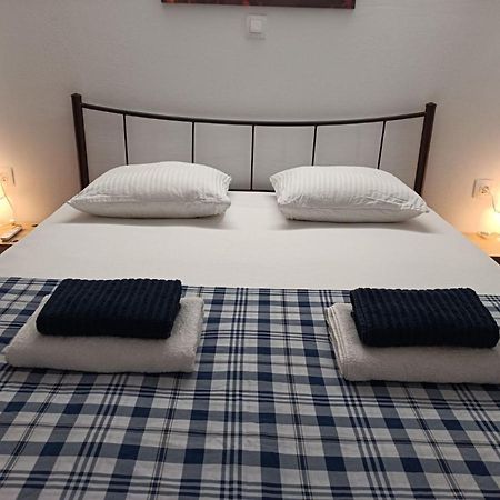 Apartment Dipla เอเธนส์ ภายนอก รูปภาพ