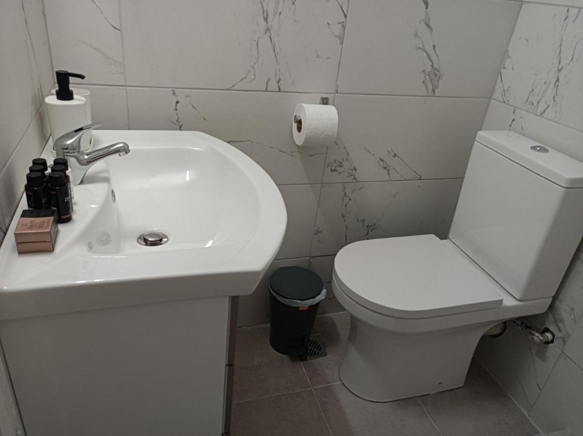 Apartment Dipla เอเธนส์ ภายนอก รูปภาพ