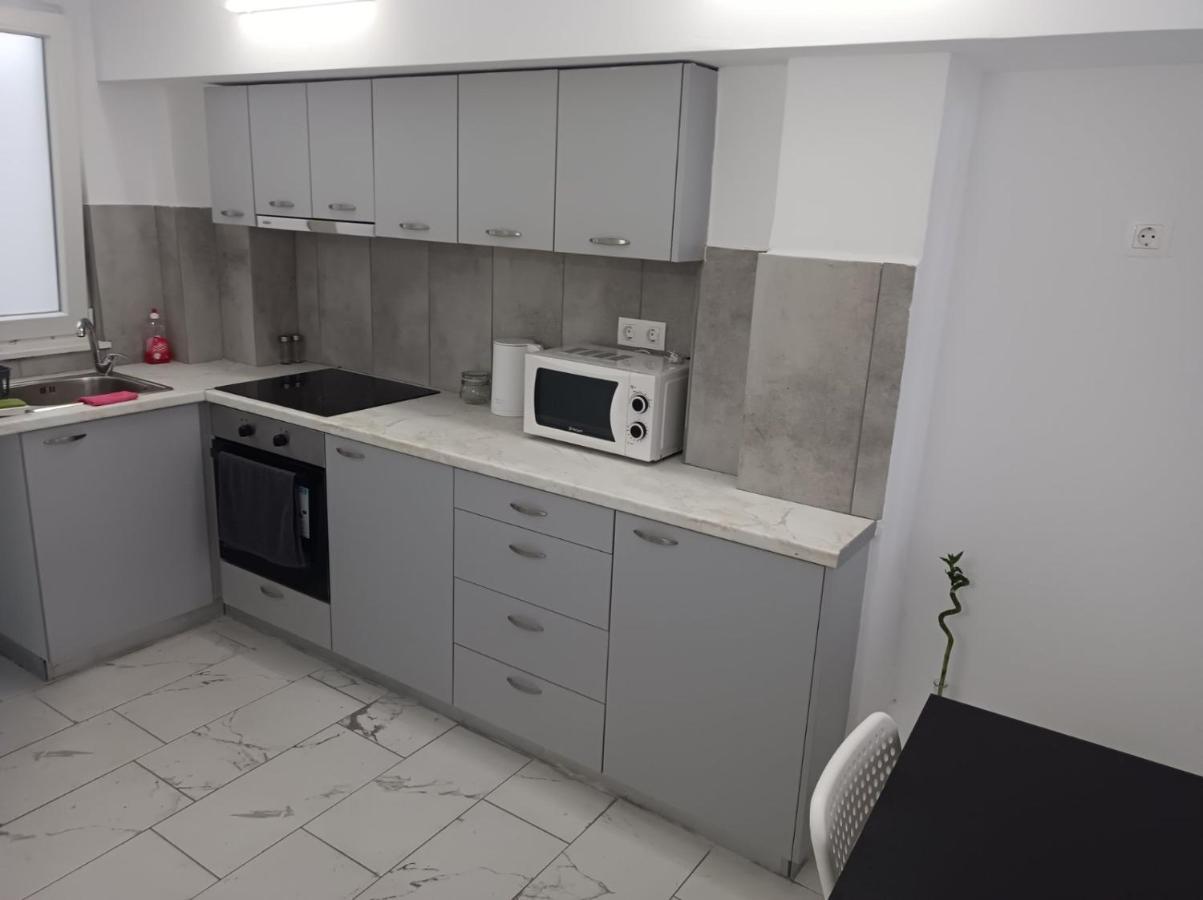 Apartment Dipla เอเธนส์ ภายนอก รูปภาพ