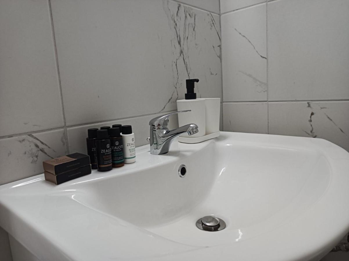 Apartment Dipla เอเธนส์ ภายนอก รูปภาพ