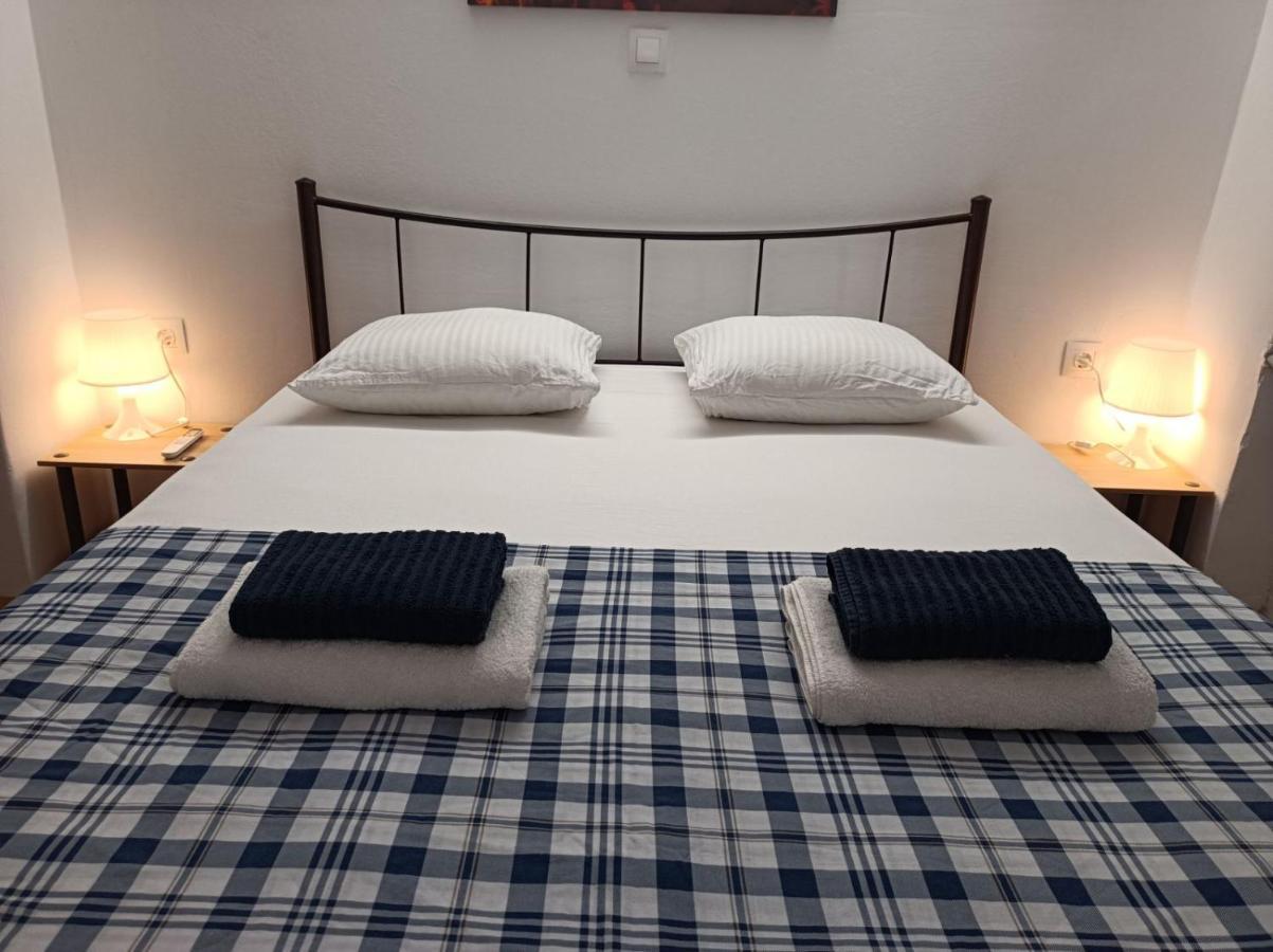 Apartment Dipla เอเธนส์ ภายนอก รูปภาพ